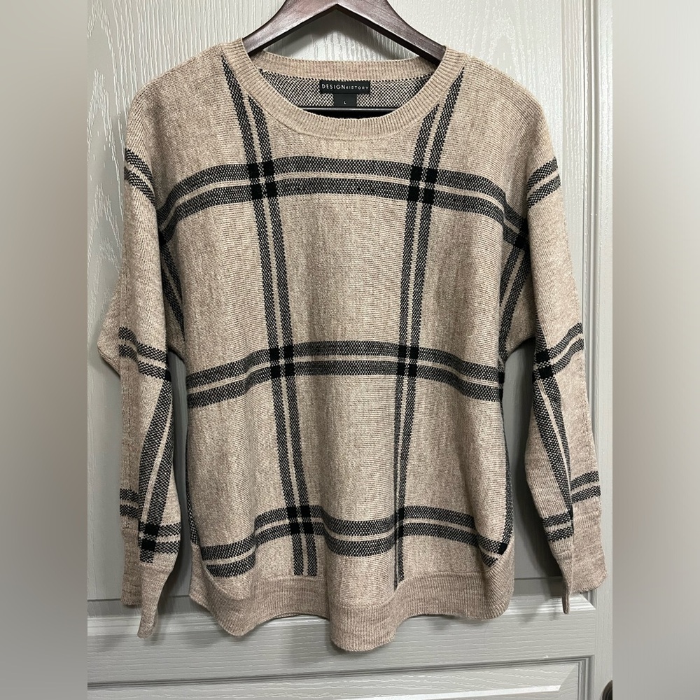 Plaid size L, Design History sweater